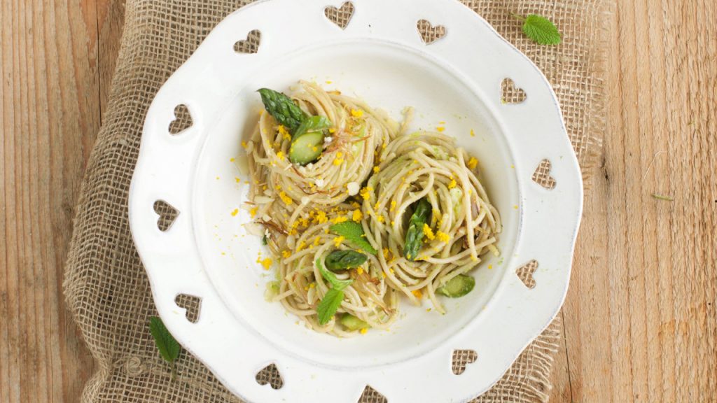 spaghetti-farro-aspargi-cover